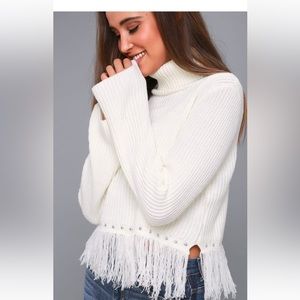 Lulus Freethinker Cream Fringe Cropped Sweater Size Small